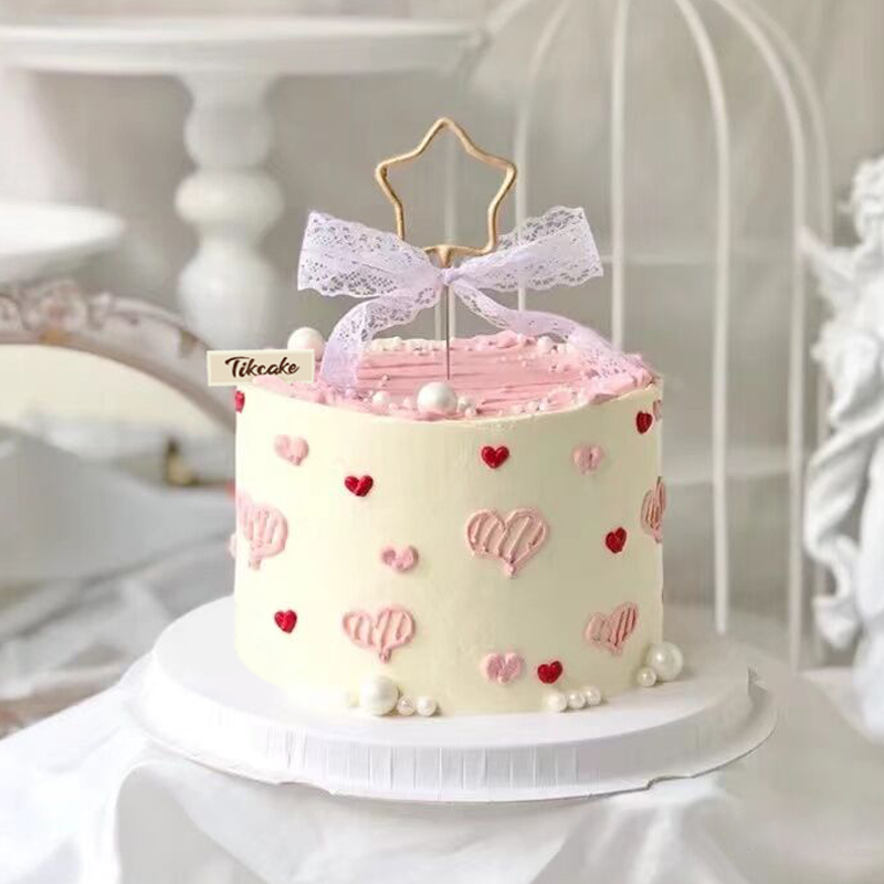 给女盆友生日蛋糕写什么祝福语简短